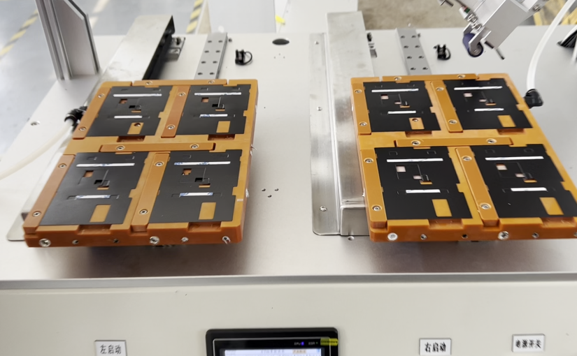 雙通道高效貼膠機(jī)，保證您的交付周期